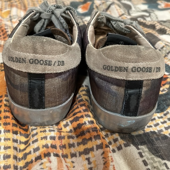 Golden goose worn in good condition! Camo size 6 ! Super cute - Picture 9 of 10